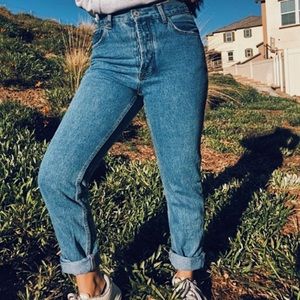 ☆brandy melville mom jeans!!